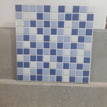 سرامیک استخری طرح سزار آبی روشن ابعاد 30*30-میراک سرامیک-Pool Ceramic Sezar Mirak Ceramic 